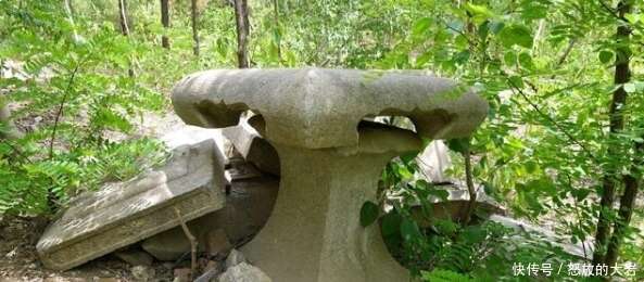 山东济南一座山上有日本神社遗迹 为当年日本所修建 楠木轩