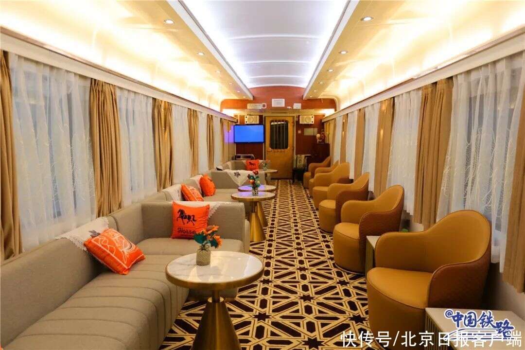 新东方快车什么样 这趟国内顶级旅游专列来了 楠木轩