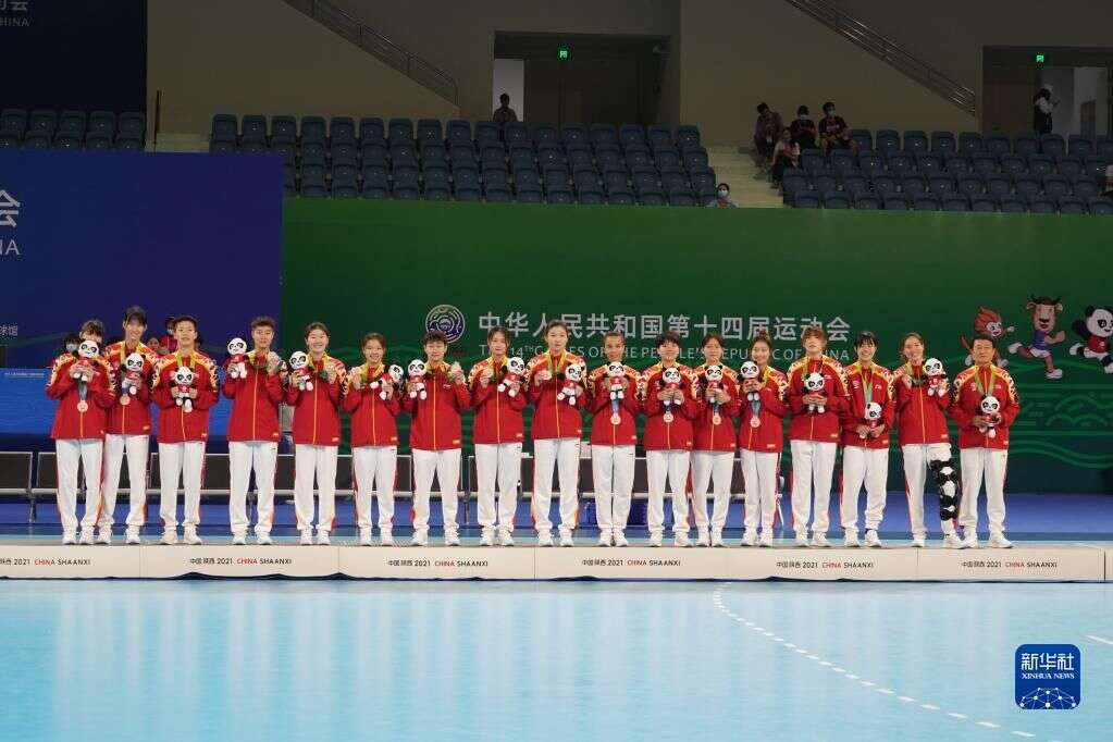 全运会 上海队获得女子手球铜牌 楠木轩