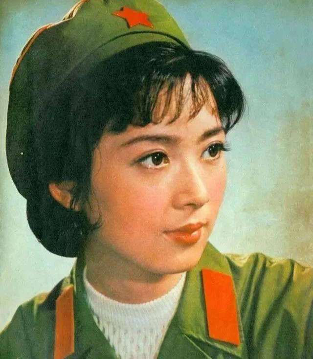 80年代娱乐圈第一美人 事业巅峰追随丈夫定居国外 66岁绝美容颜婚姻幸福 楠木轩