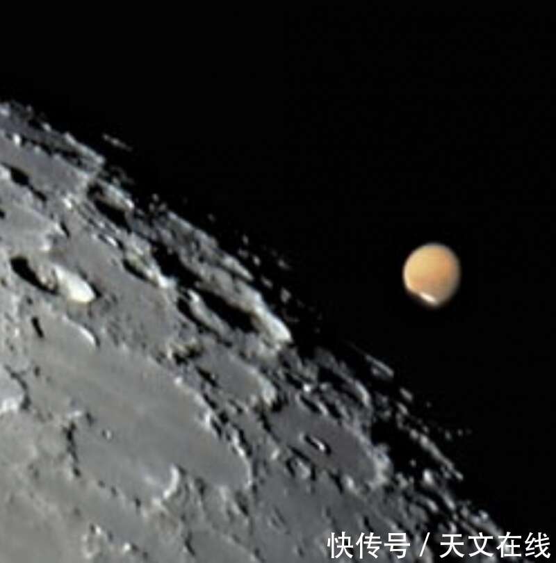 请定好您的闹钟 国庆前几天 东方夜空可赏 火星伴月 天文奇观 楠木轩