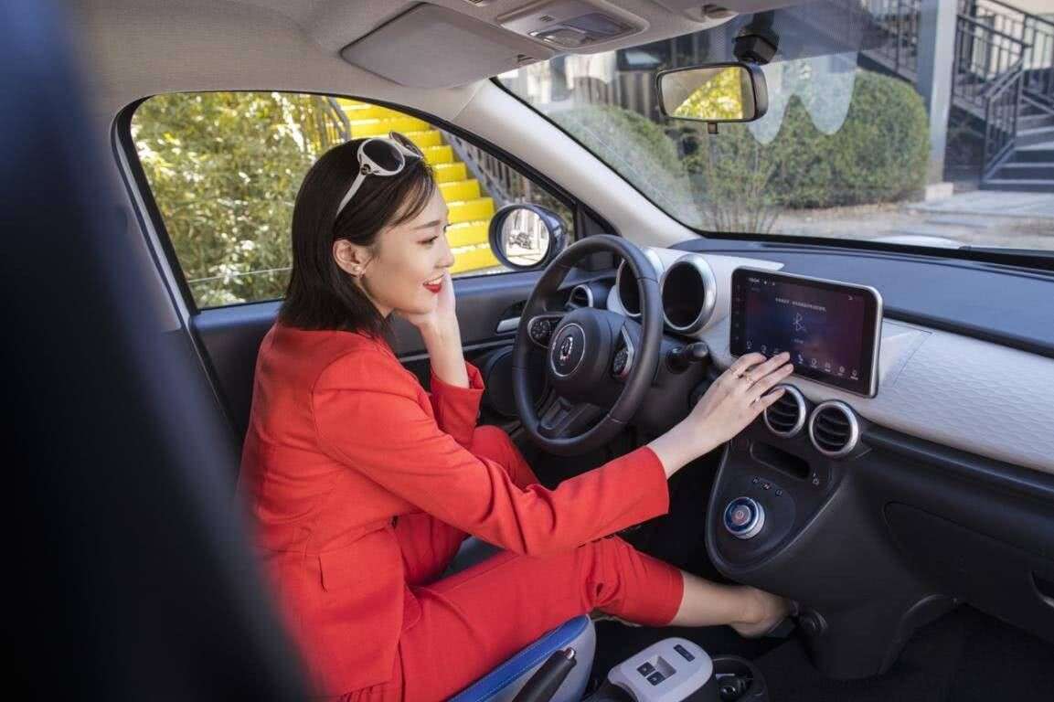 她經濟 時代到來 女性消費者成為車企新寵 楠木軒