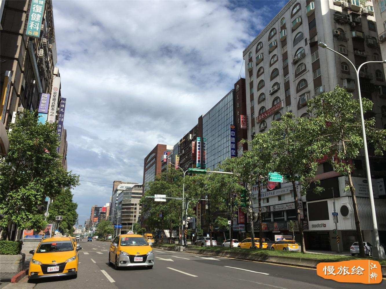 台湾旺旺家的神旺大饭店 客房赠旺旺雪饼 免费台北一日游 楠木轩