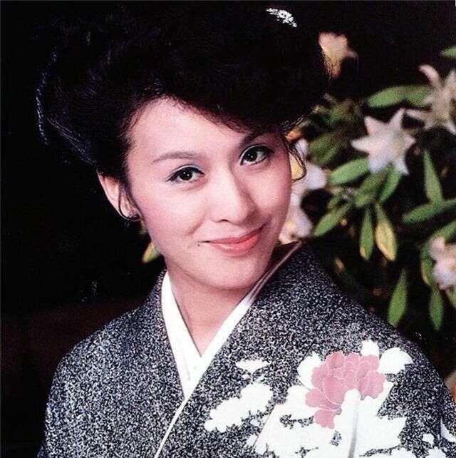 望乡 背后的栗原小卷 80年代的女神 36次到访我国 终身未嫁 楠木轩