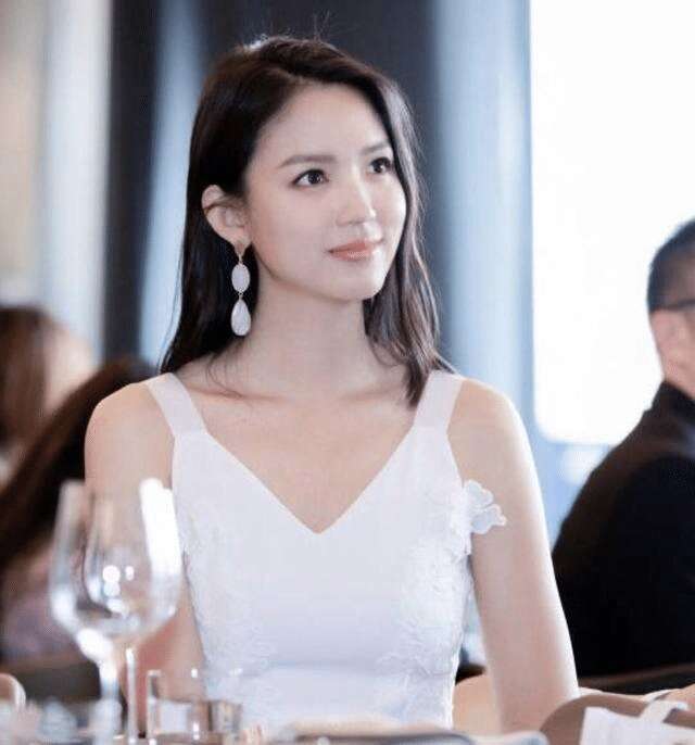 曾是 第一美女 拒绝了30亿豪门 转身嫁给圈外人 楠木轩