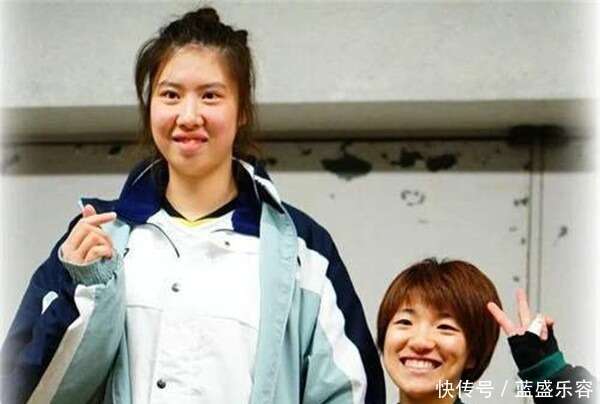 郎平的得意門生 身高超2米的女排選手 卻拋棄中國加入日本國籍 楠木軒