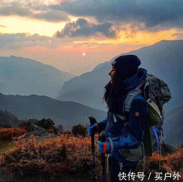 要去户外登山应该穿什么衣服 最全面的山系女孩穿搭指南 楠木轩