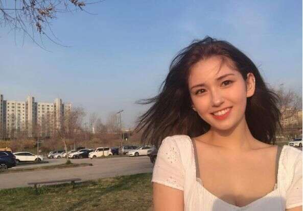 Lisa闺蜜 从 韩国101 出道的c位混血美少女什么水平 楠木轩